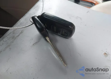 2002 Toyota Camry Solara Sle V6 z USA, uszkodzony, nr VIN 2T1FF28P22C546586